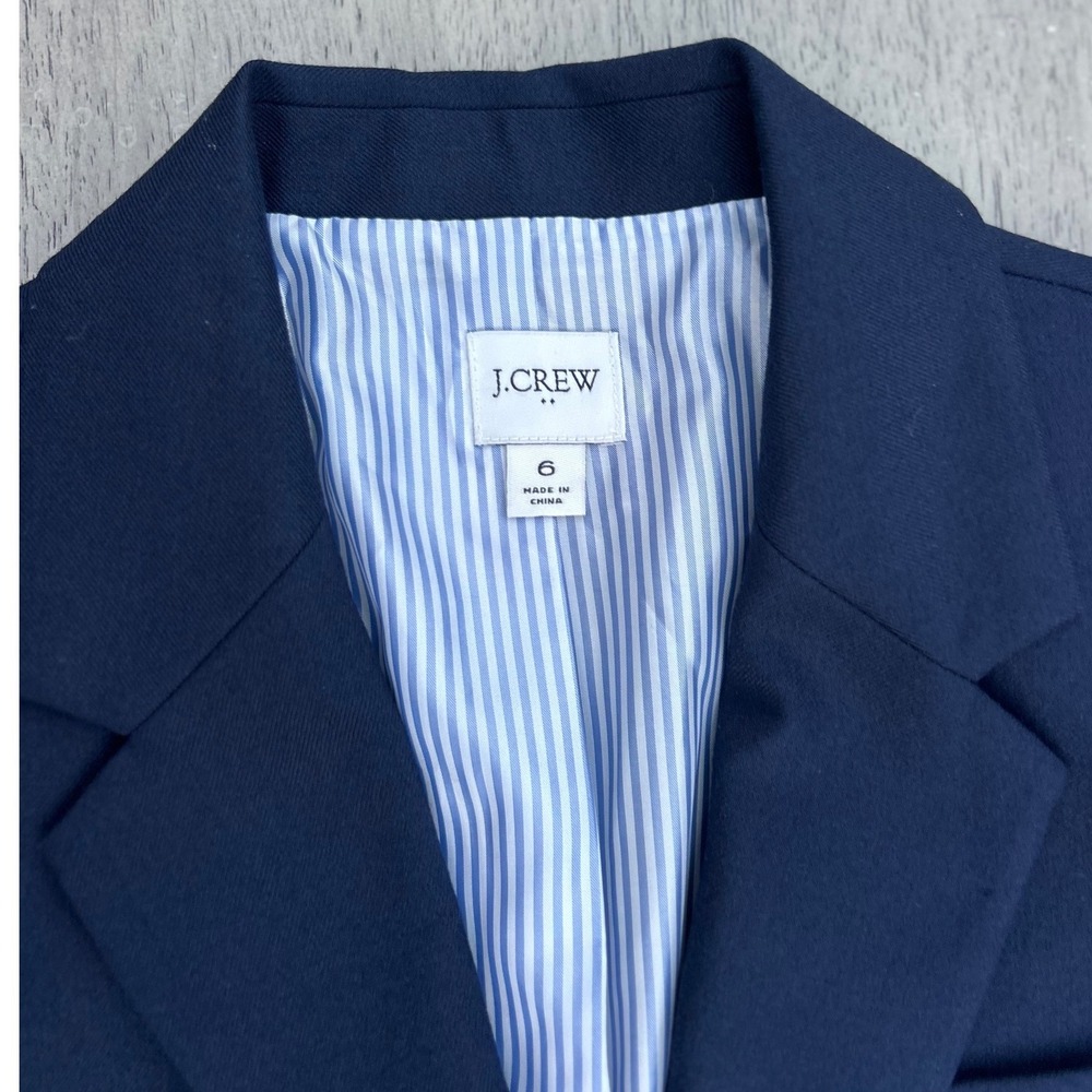 J.Crew Navy Blue Wool Blend Schoolboy Blazer Gold Crest Buttons Size 6 - Picture 14 of 14